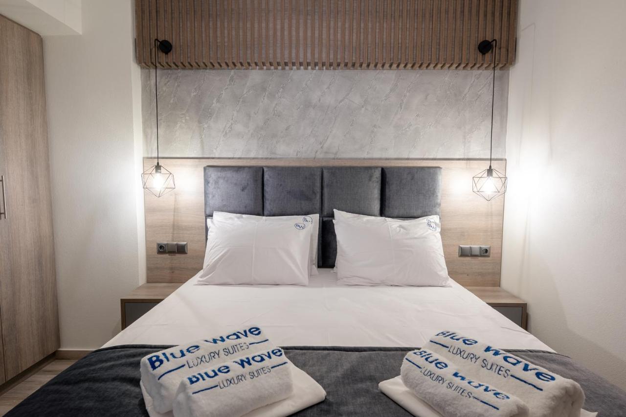 Blue Wave Luxury Suites Nea Iraklitsa Exterior foto