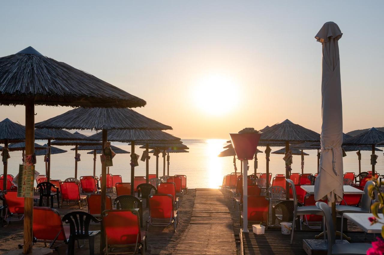 Blue Wave Luxury Suites Nea Iraklitsa Exterior foto